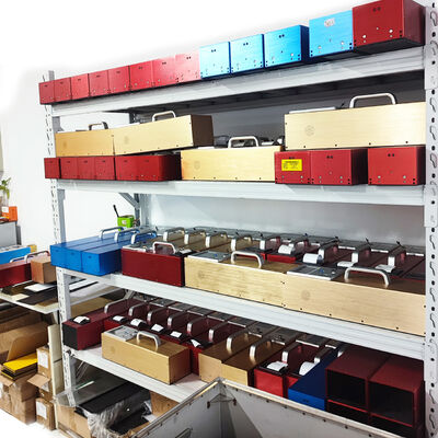 %3 verinin tekrarlanabilirliği ile 16G Veri Depolama Alanı Retroreflektör Ölçüm Cihazı ve Toplam Hacmi 700mm X 135mm X 115mm Test Uygulamaları İçin Tasarlanmıştır